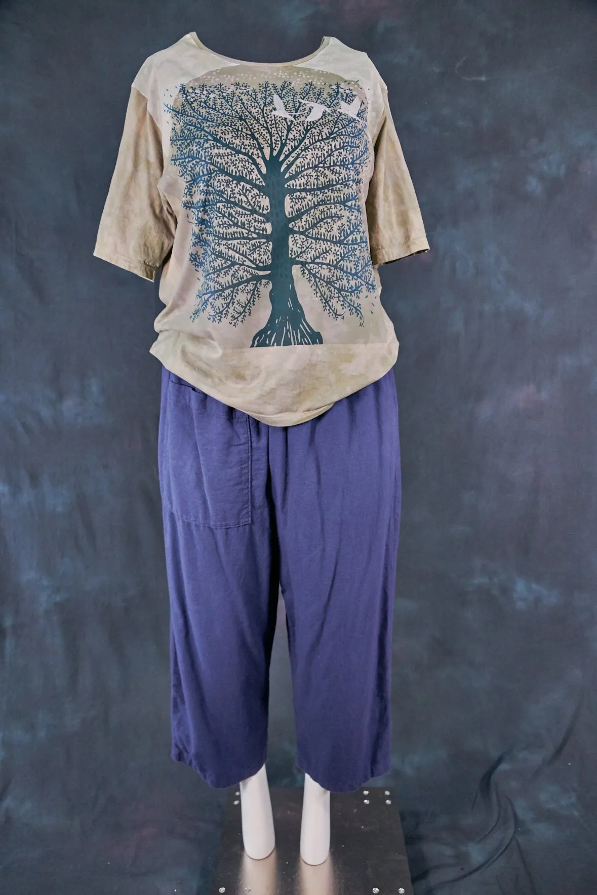 1171HD Fiona Tee-Sage Tree East West-Printed