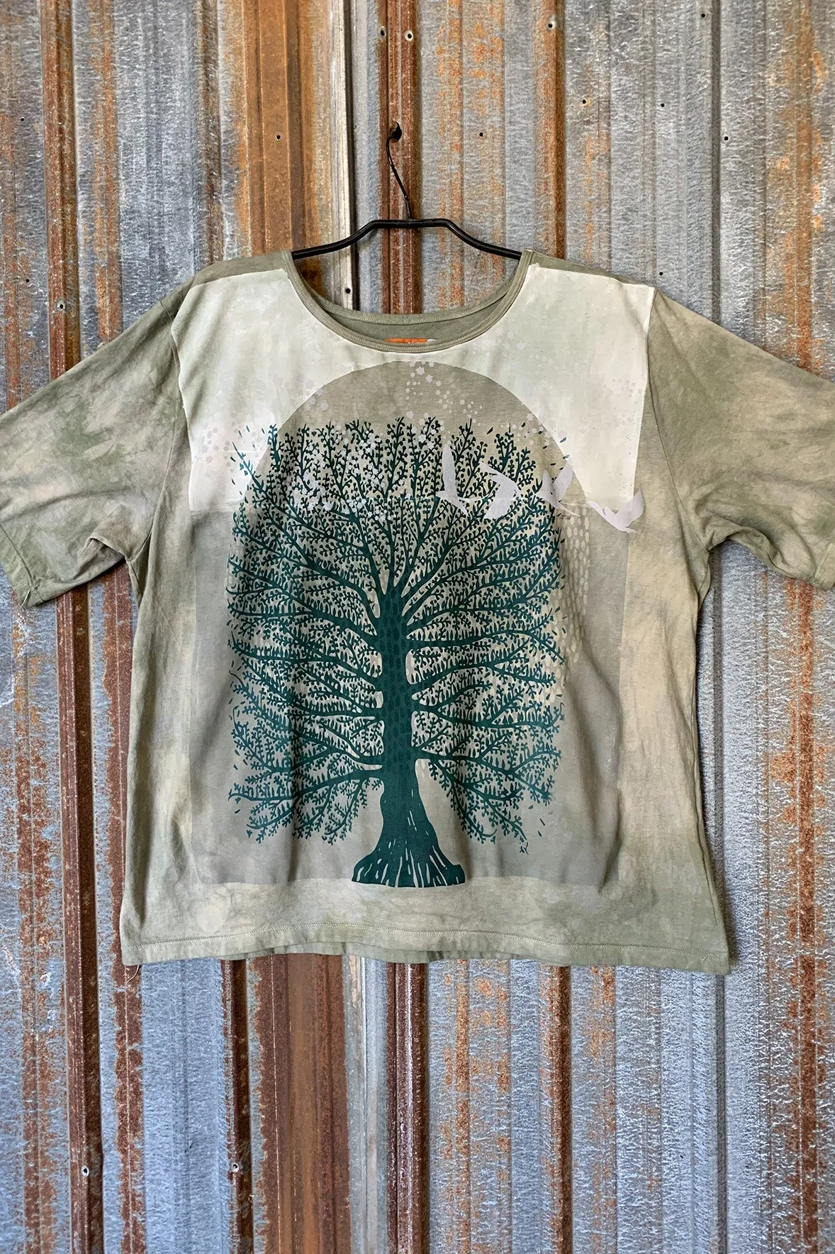 1171HD Fiona Tee-Sage Tree East West-Printed