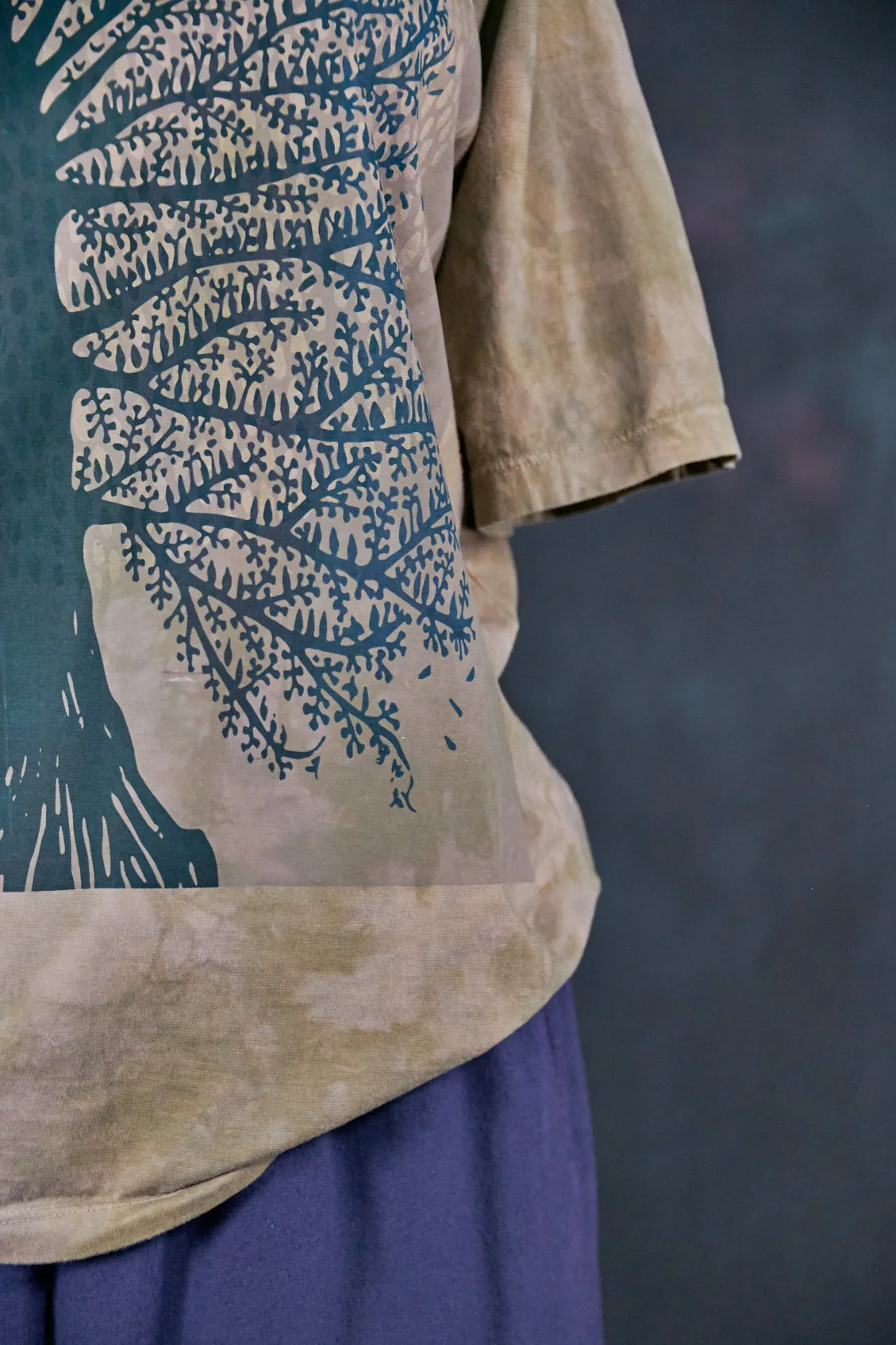 1171HD Fiona Tee-Sage Tree East West-Printed