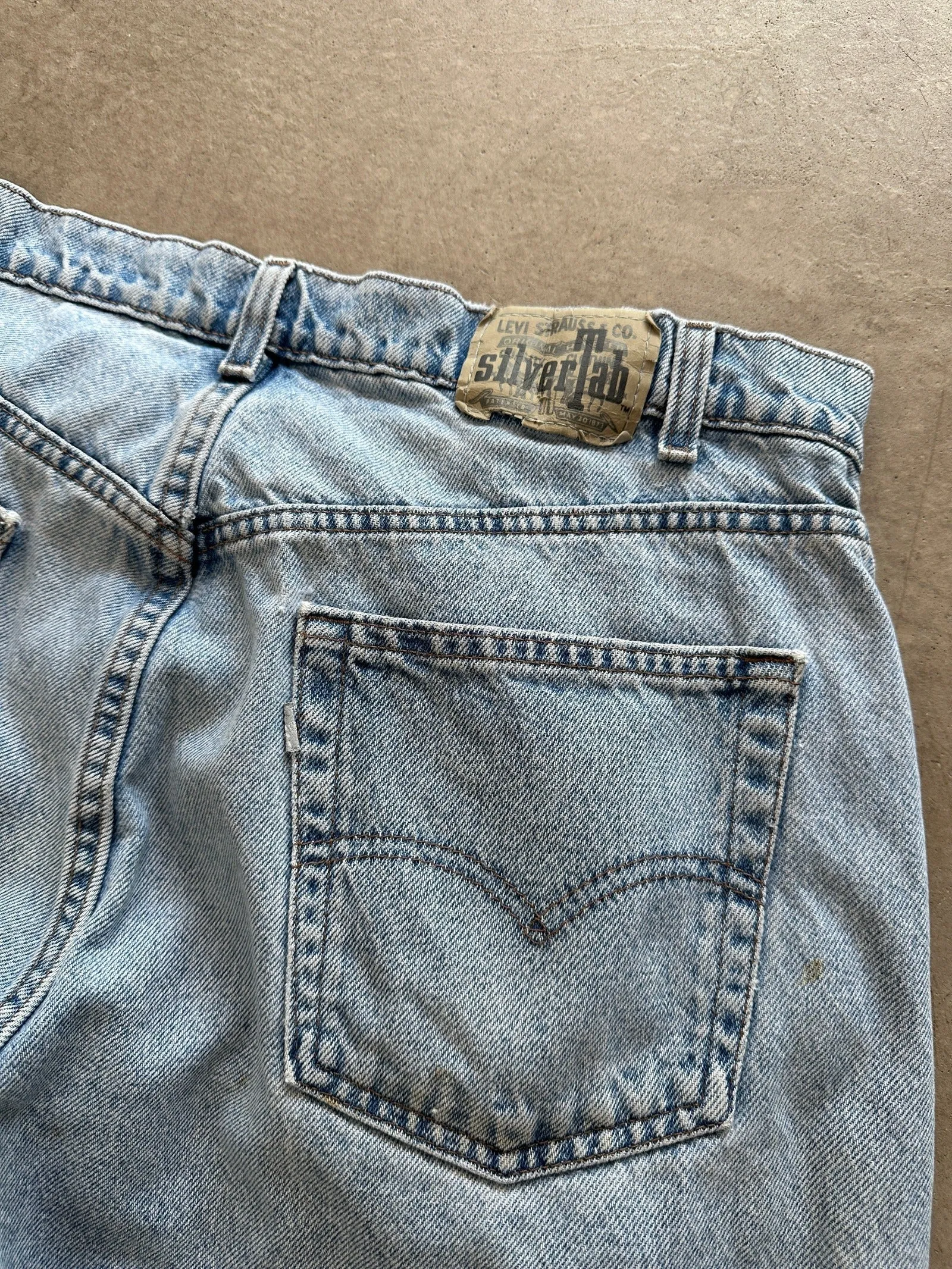 1991 Levi's Silver Tab Baggy Shorts - 38