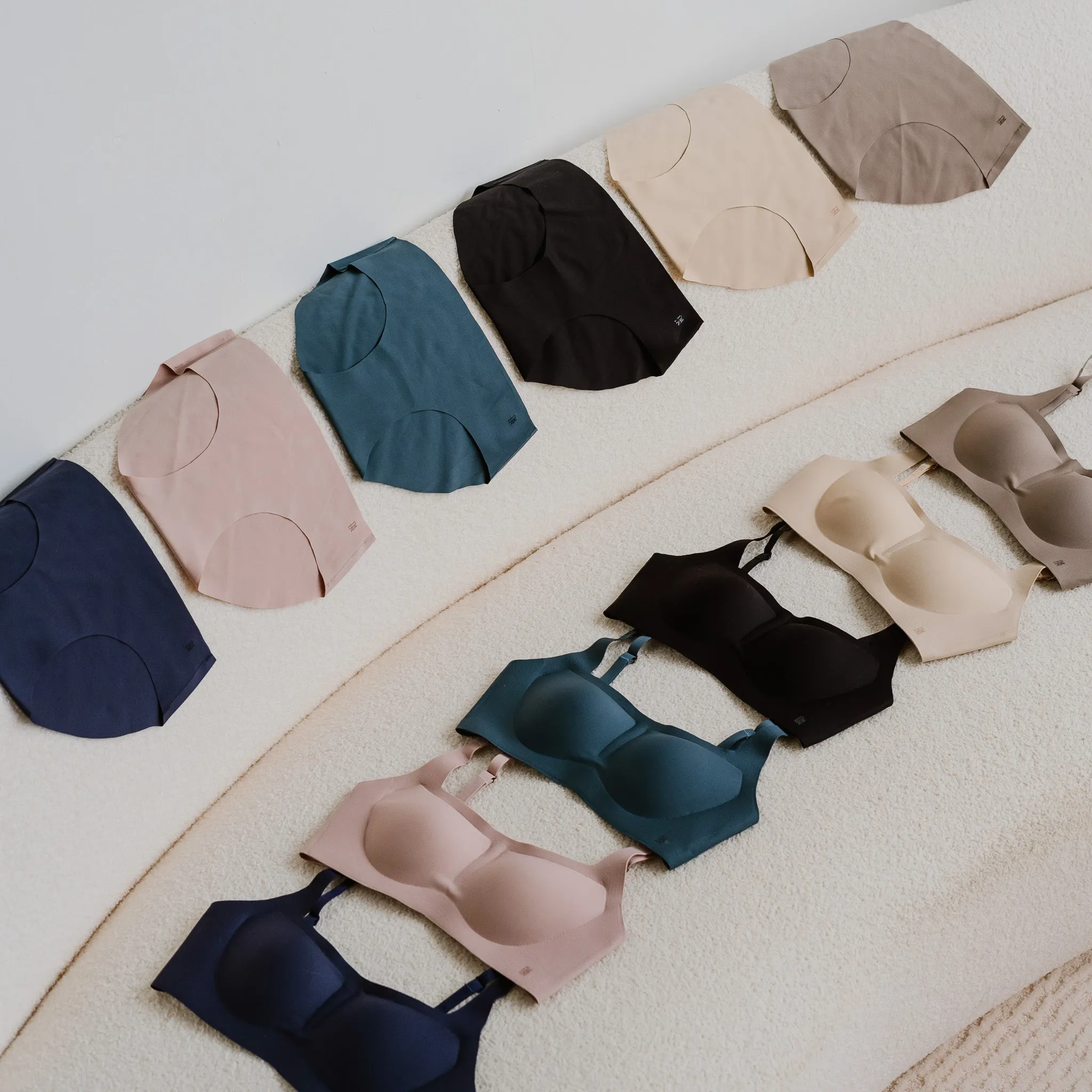 Air-ee Seamless Bra in Lush Teal - Square Neck (Signature Edition) *Limited Edition