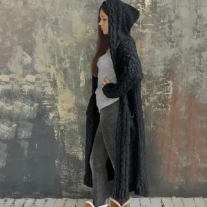Anahi - warm and knitted cardiganAnahi - warm and knitted cardigan