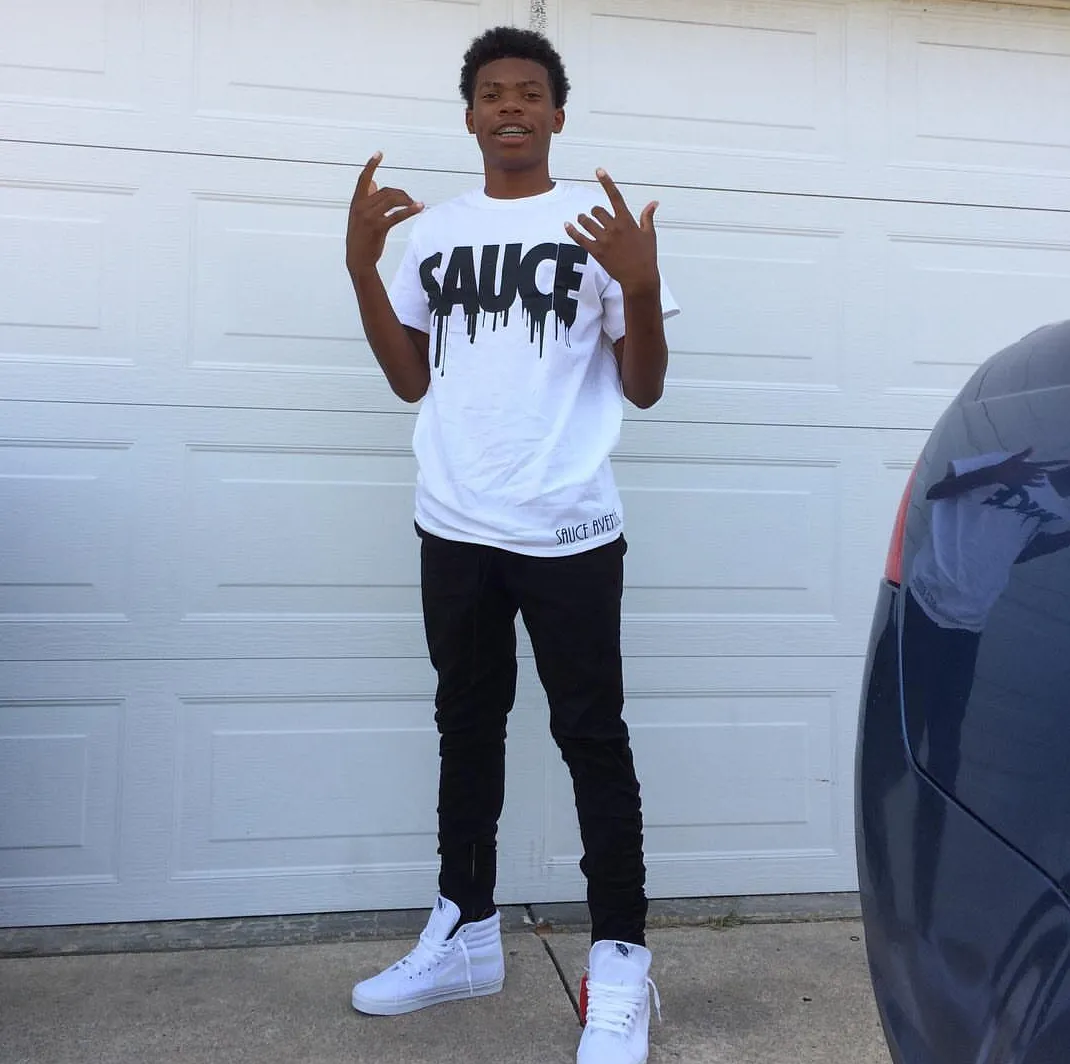 Black Sauce | White Tee