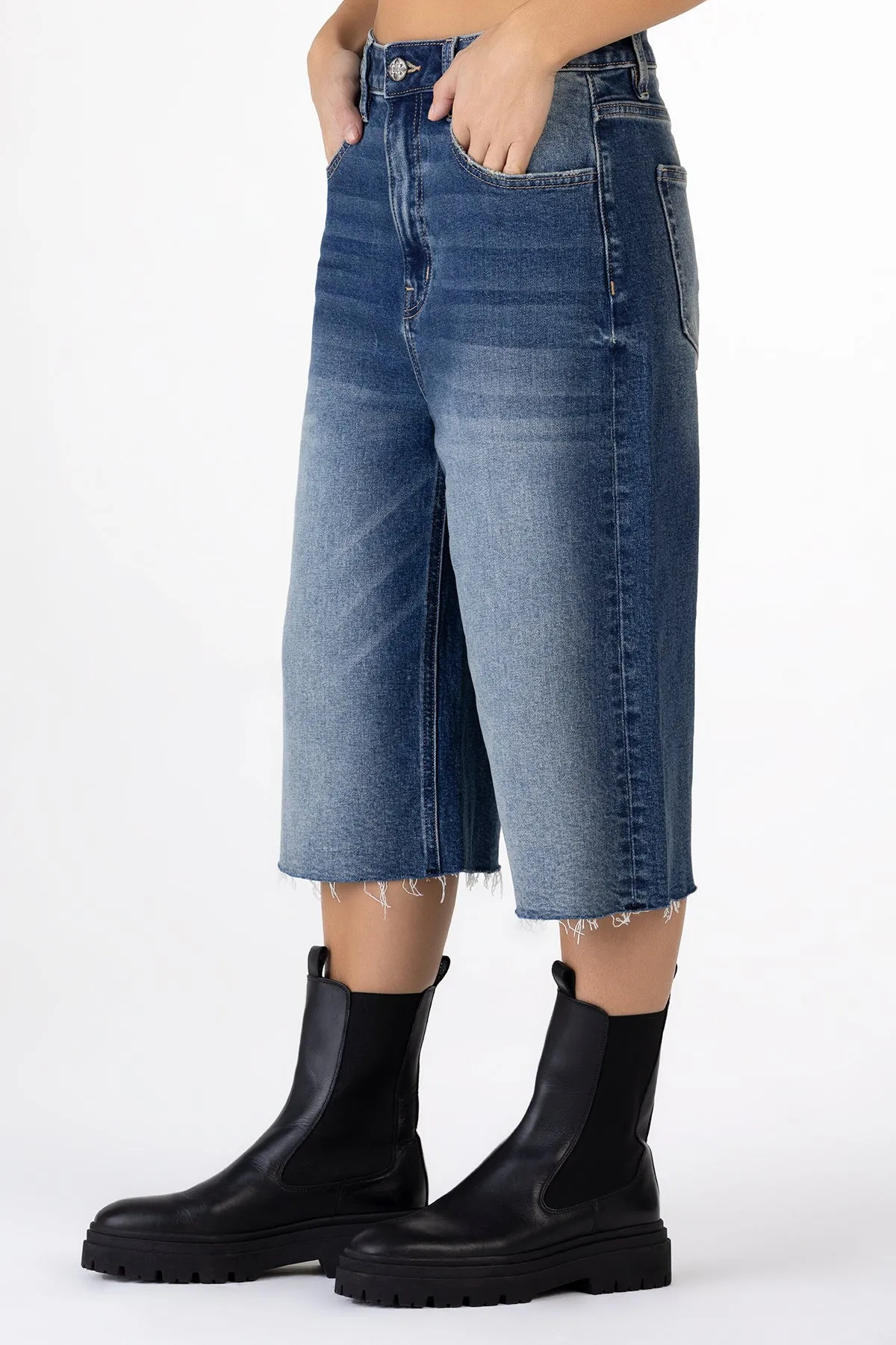 Brynn Baggy Jorts