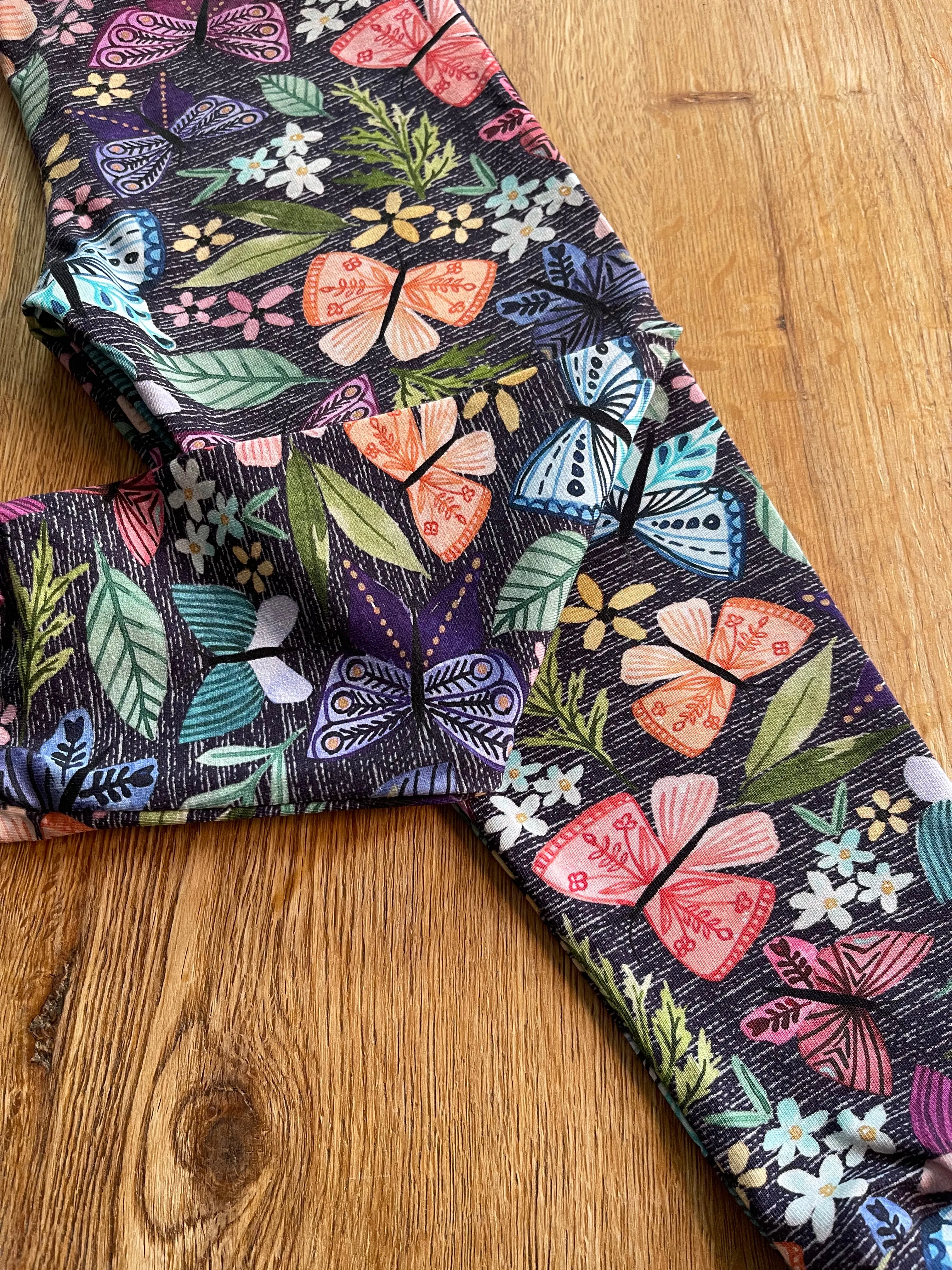 Butterfly Cuffed Leggings