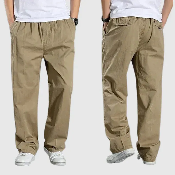 Comfortable, durable cargo pants with a casual design