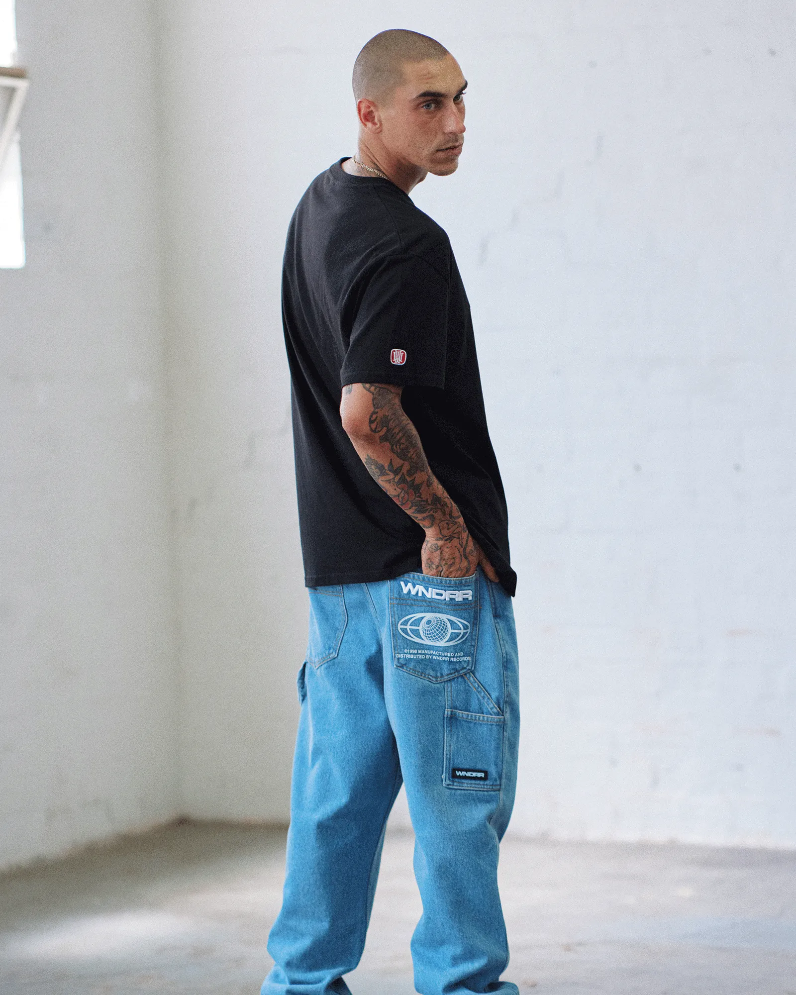 DETONE BOX FIT TEE - BLACK