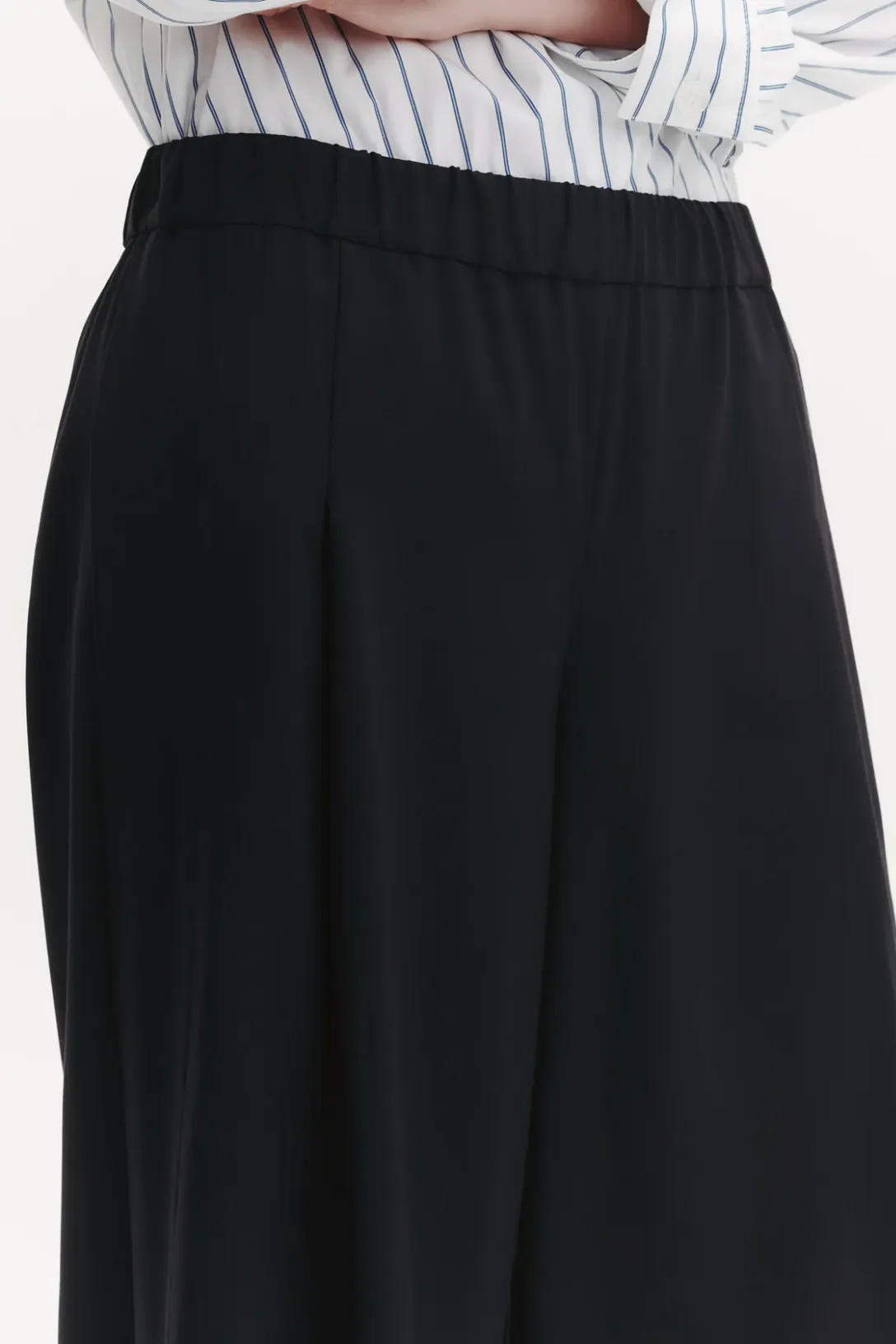 Eva Pant With Tux Pleat | Midnight