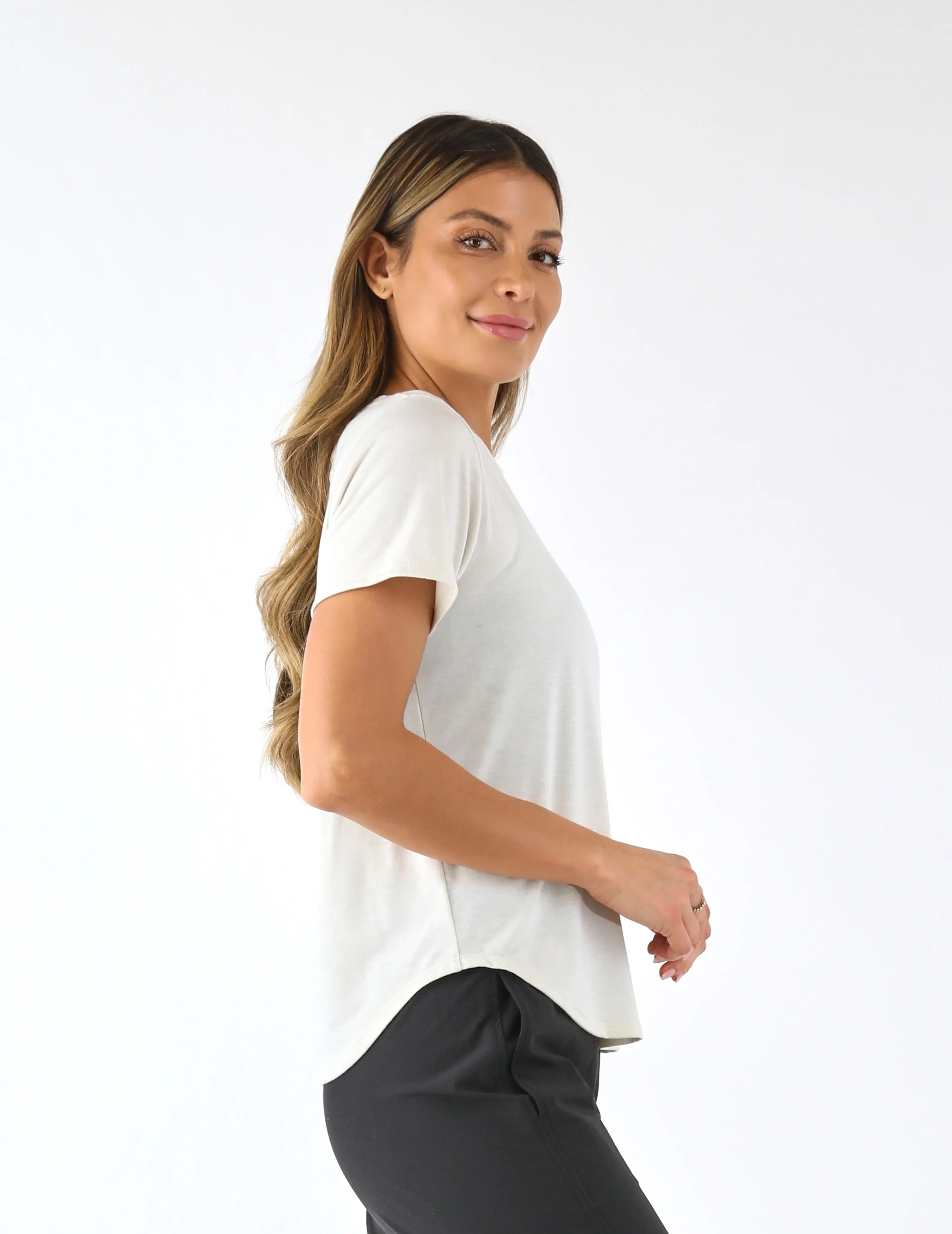 Evolve Tee Oatmilk
