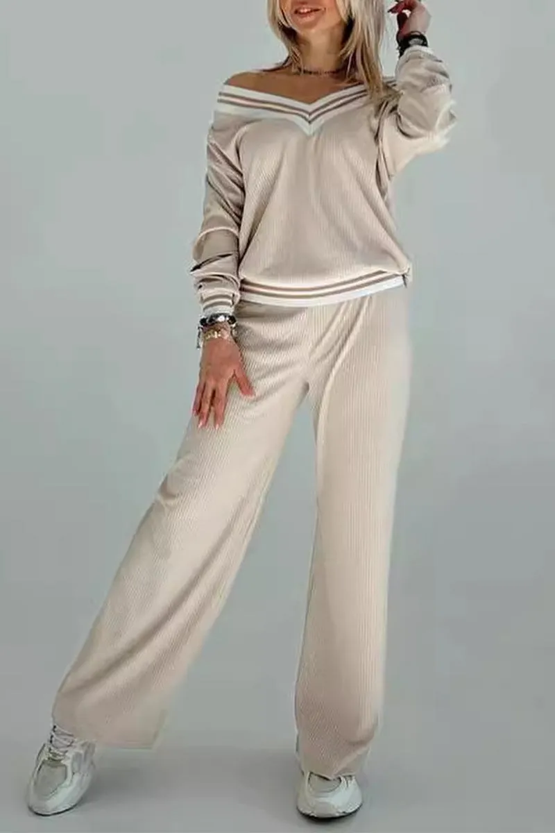 HUQ1132 V-Neck Top & Pants Set