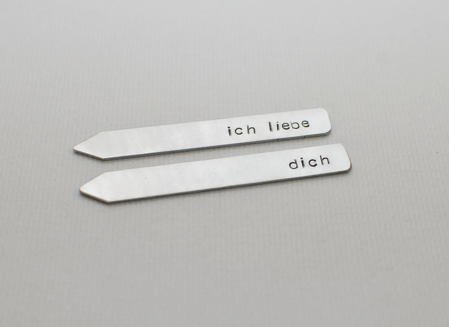 Ich liebe dich sterling silver collar stays with I love you in German