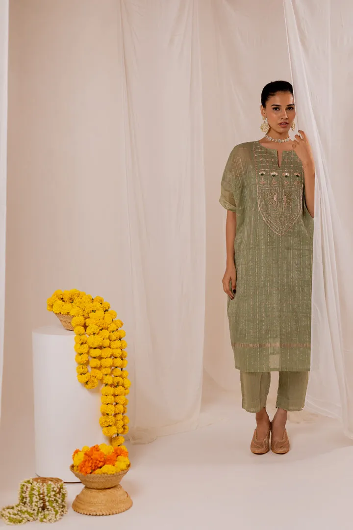 Kishmish Kurta Set
