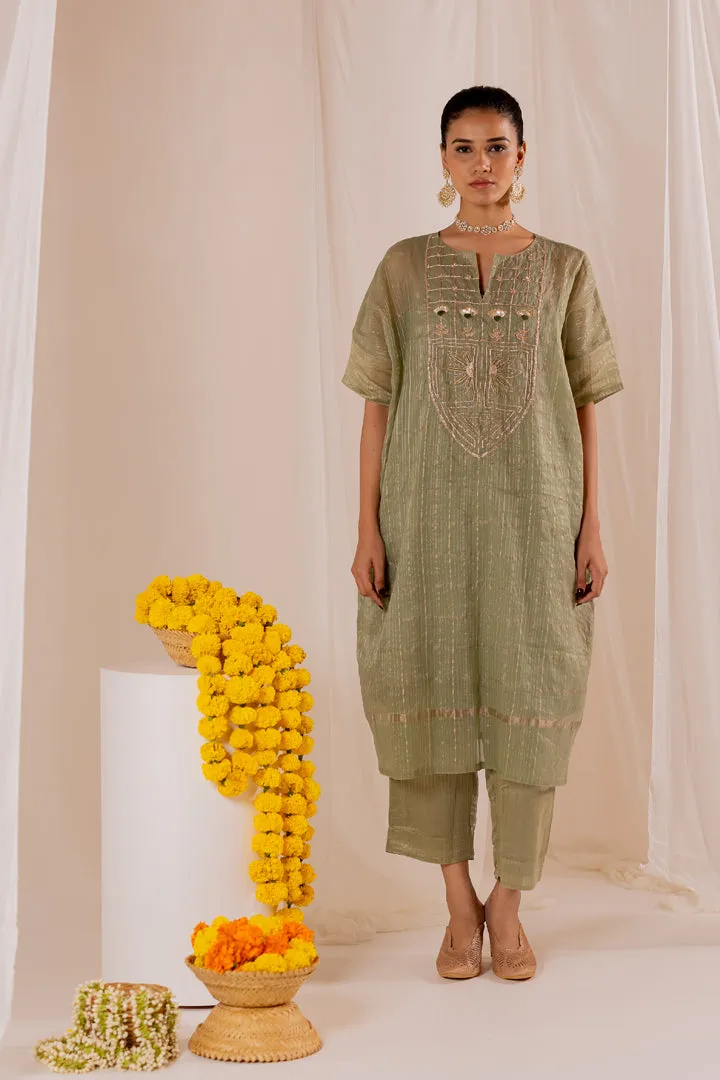 Kishmish Kurta Set
