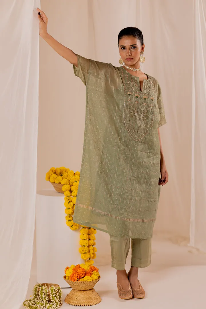 Kishmish Kurta Set