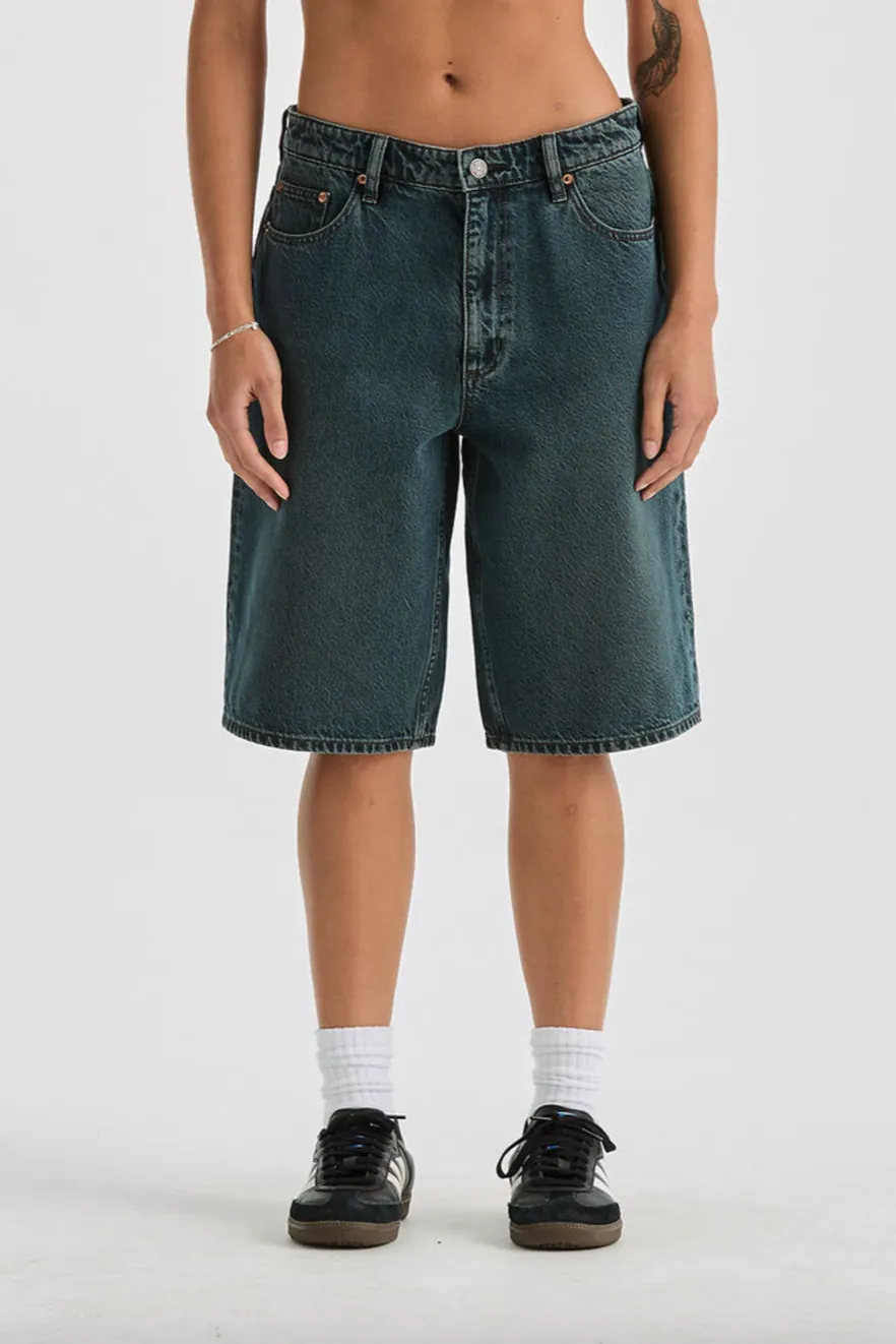 LEE LOW SLOUCH JORT - SMOKED TEA