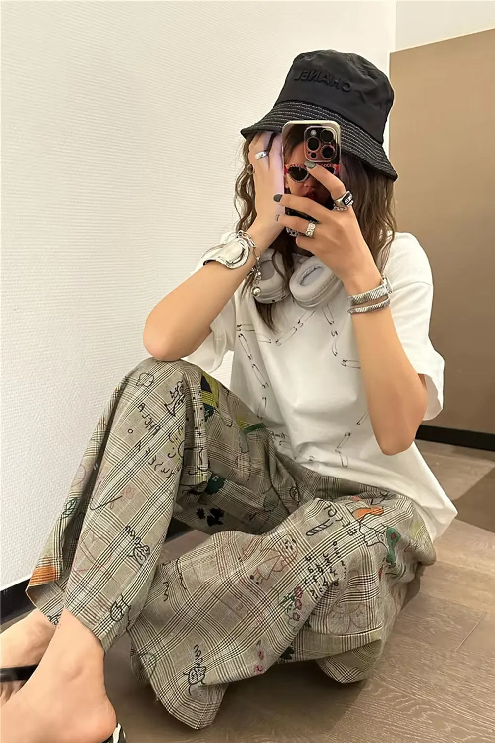 Loose Graffiti Printed Long Plaid Pants