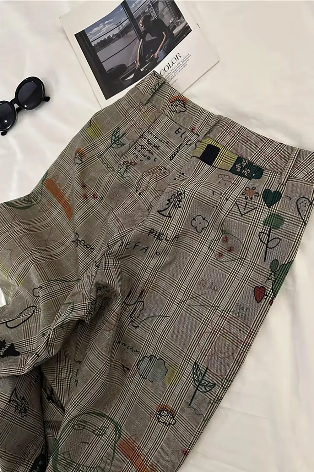 Loose Graffiti Printed Long Plaid Pants
