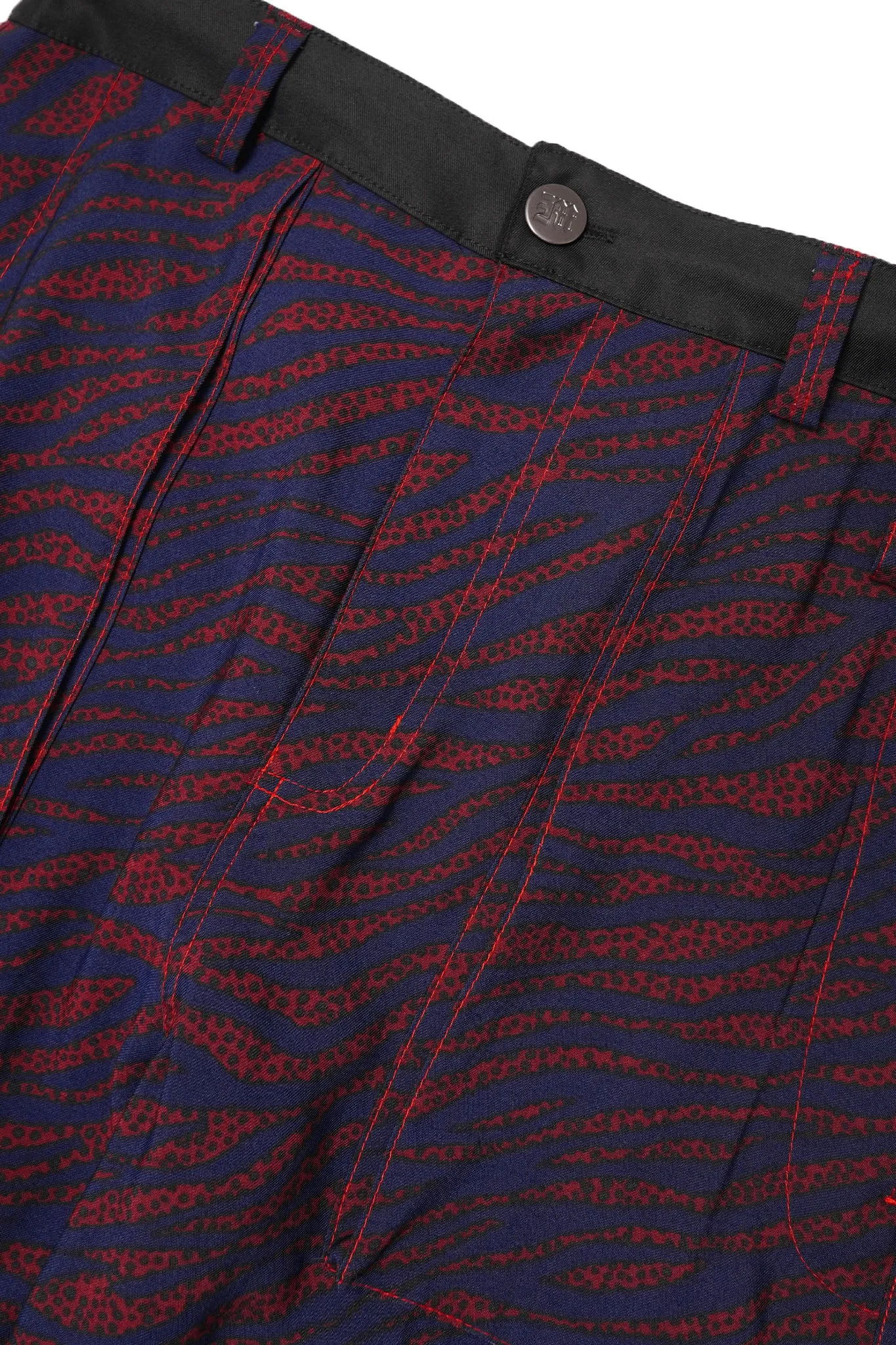 M  OVER POCKET PHAT PANTS IN PARTY ANIMAL