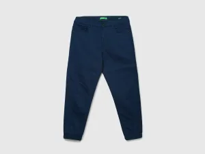 Men Solid Joggers Fit Trousers