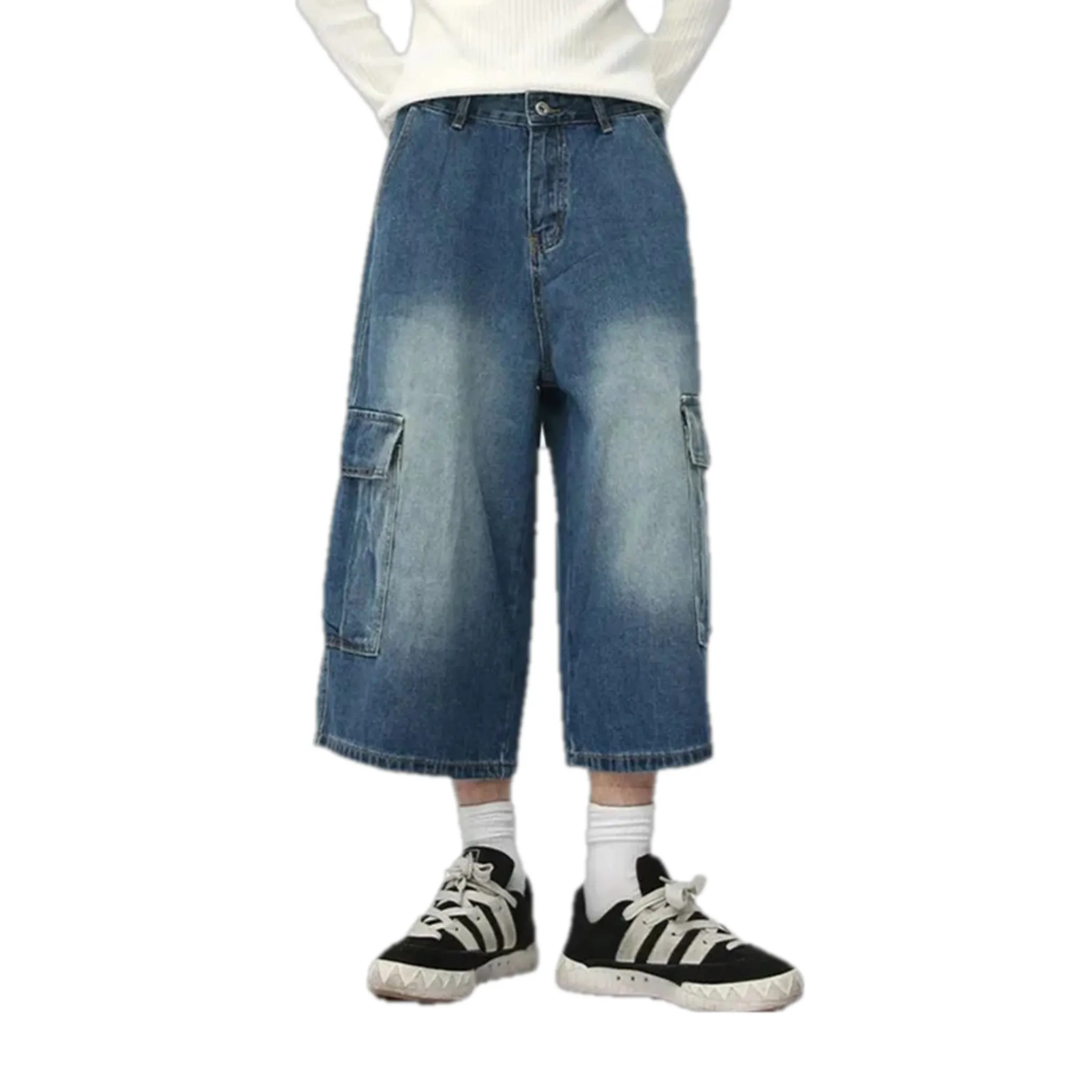 Mid-rise stylish men's jean shorts