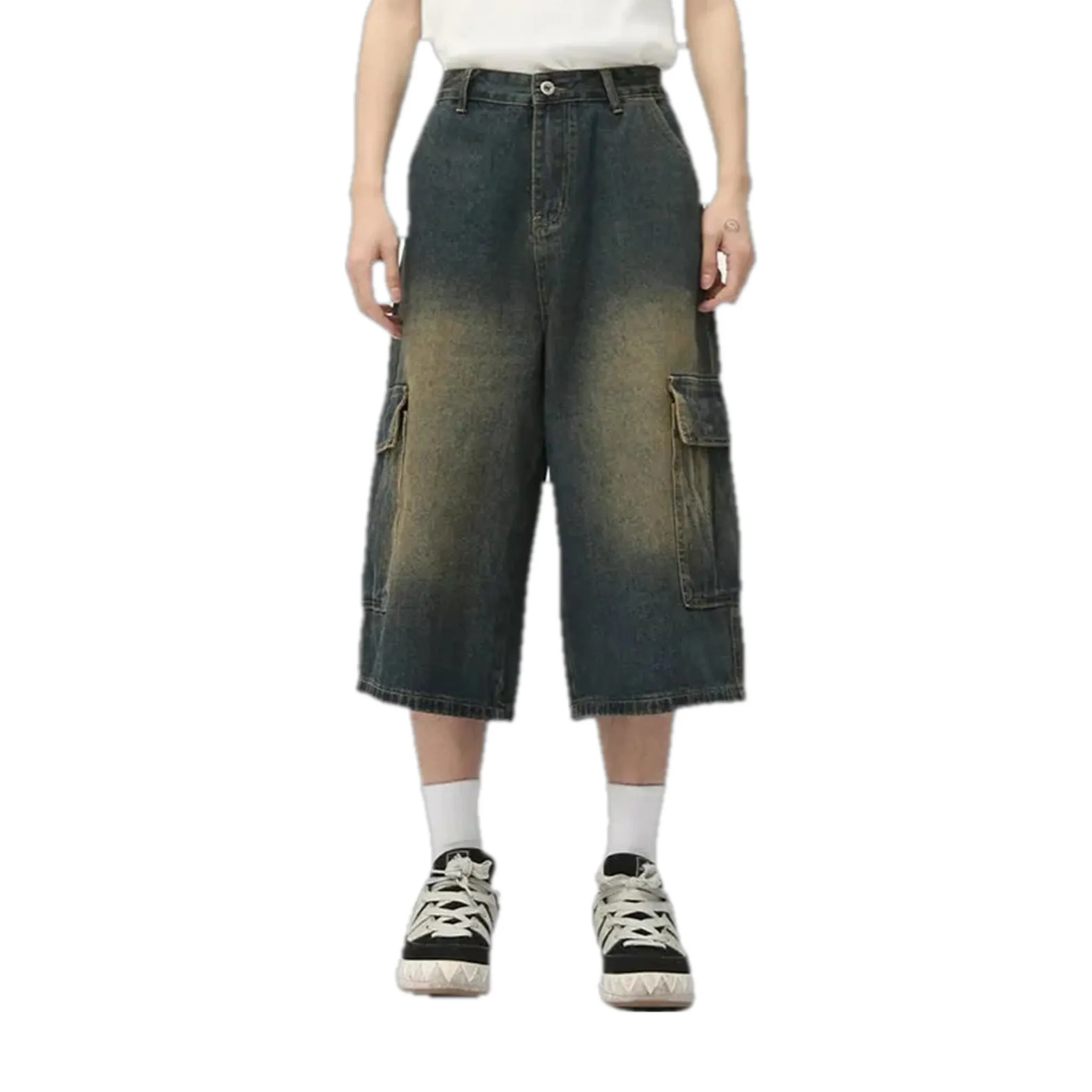 Mid-rise stylish men's jean shorts
