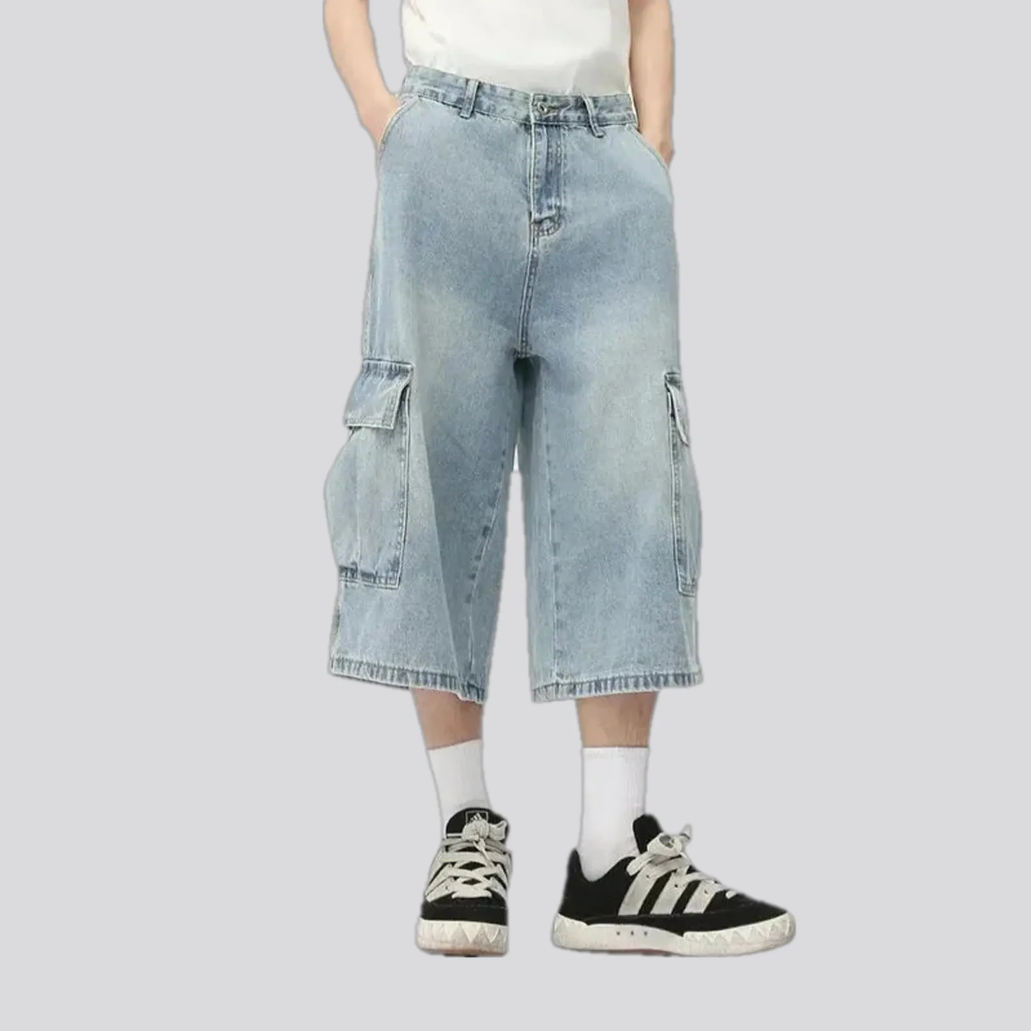 Mid-rise stylish men's jean shorts
