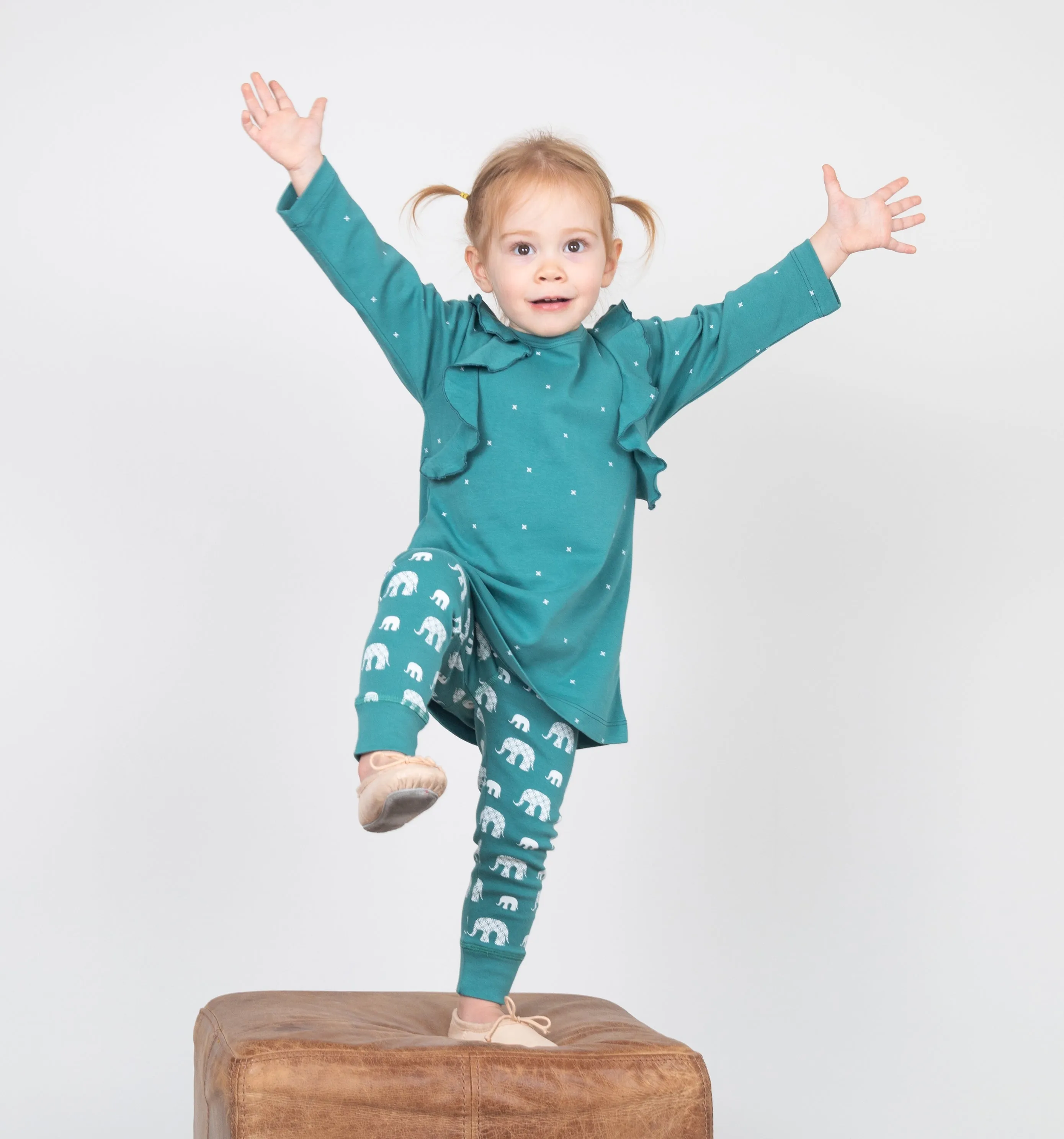 Mortimer Elephant Teal Leggings