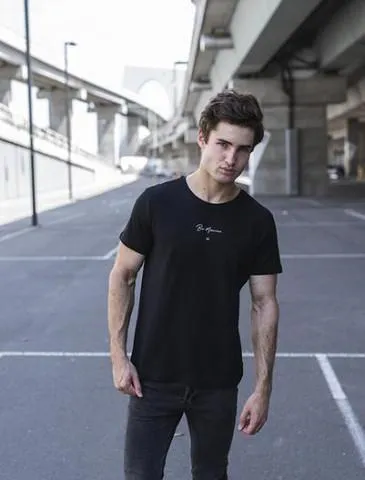 MYSTERY BOX: T-Shirt
