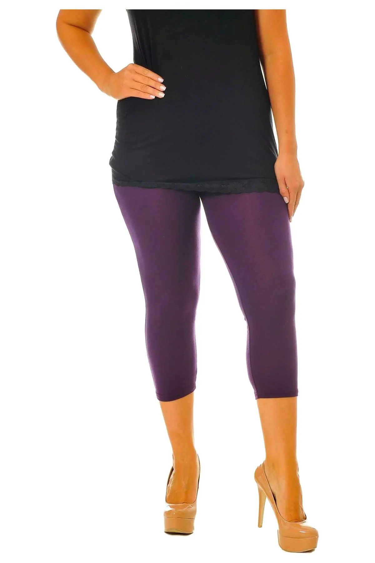 Plus Size 3/4 Length Cropped Leggings