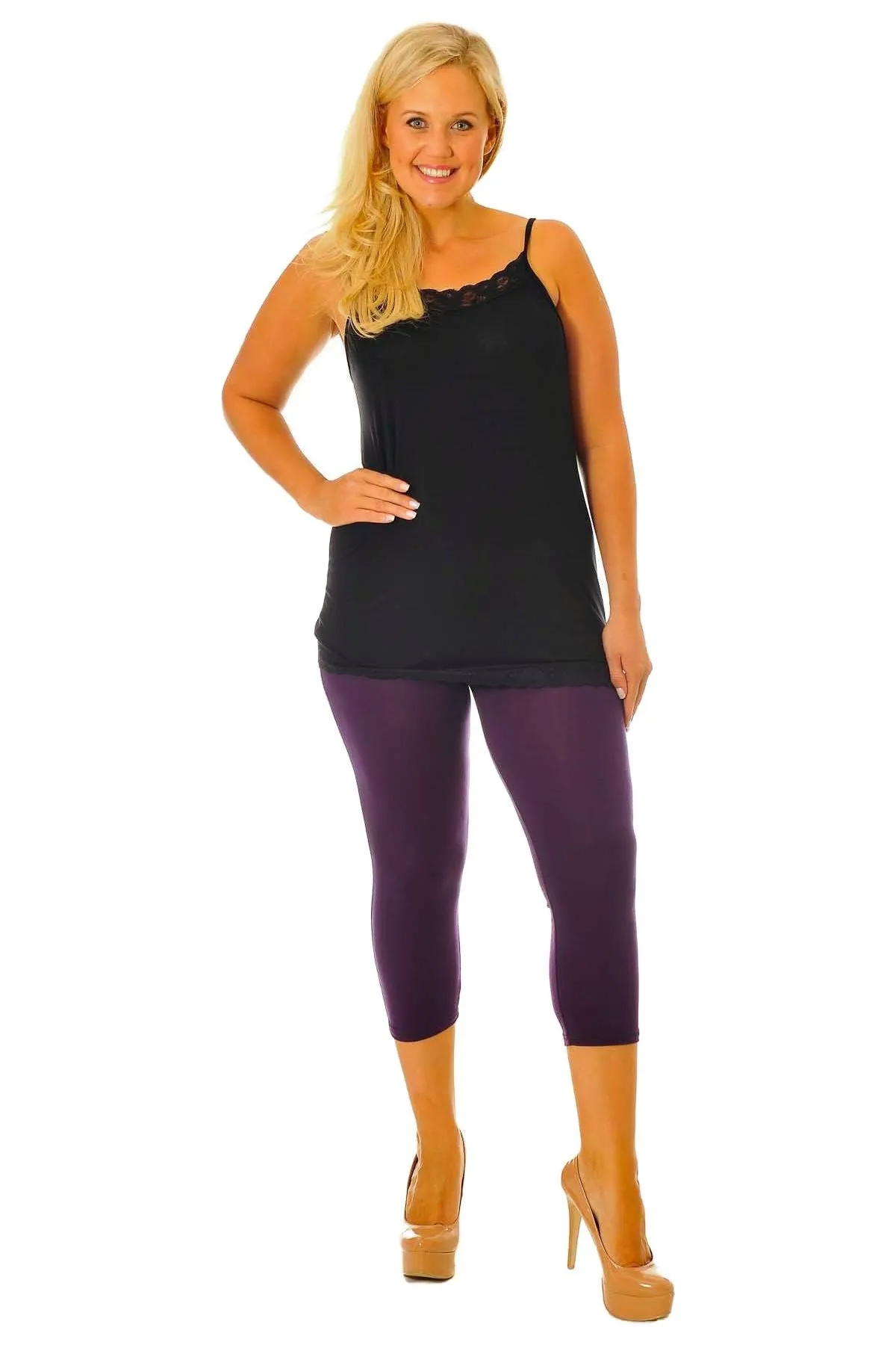 Plus Size 3/4 Length Cropped Leggings