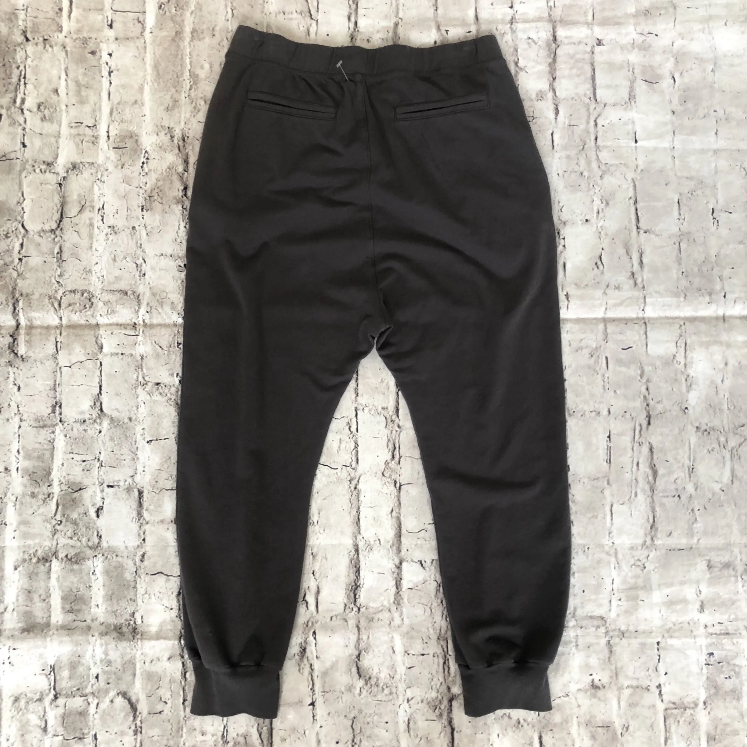 PURE BARRE Carbon Relaxed Jogger Sweatpants NWT