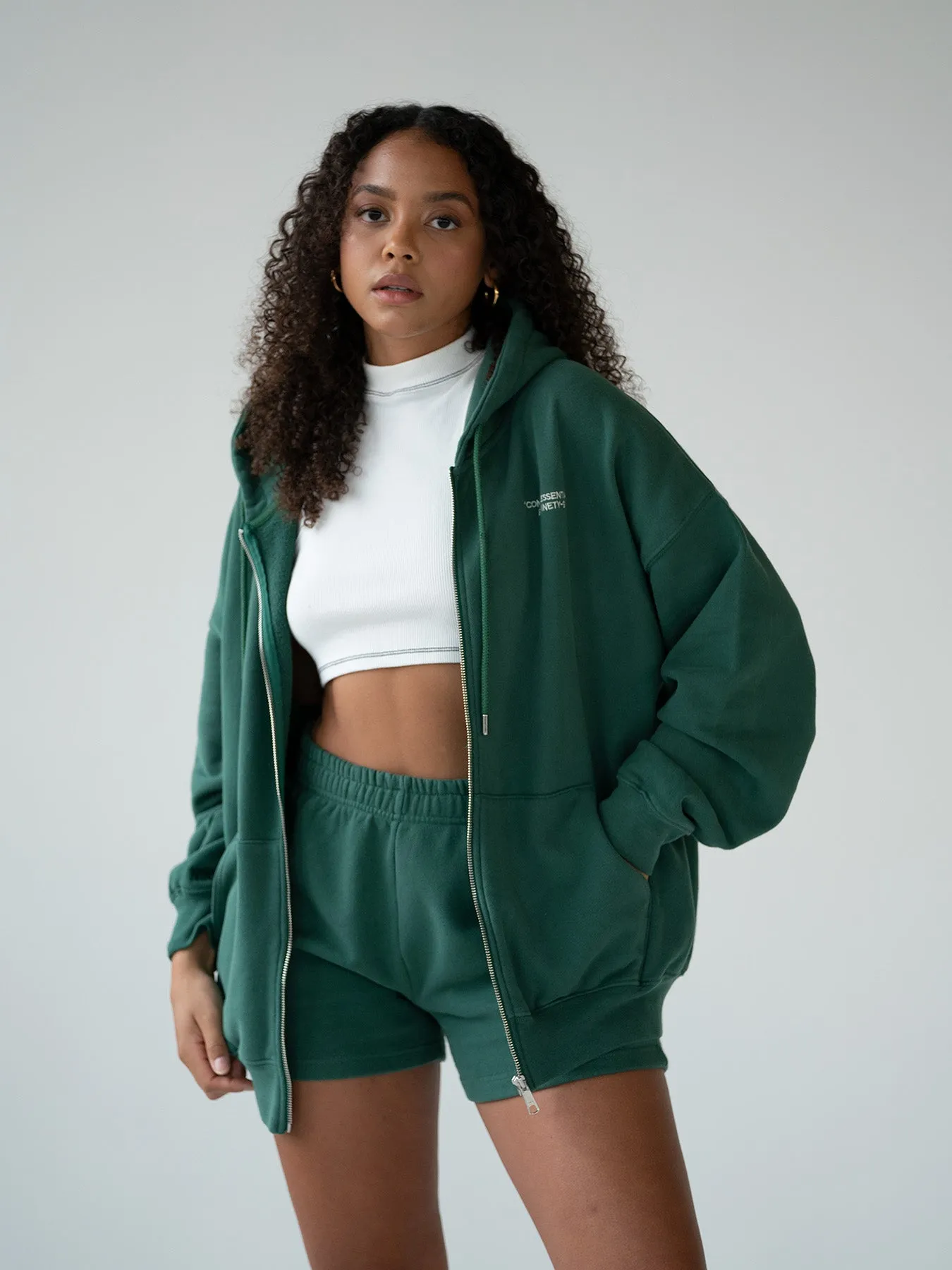 SET - ESSENTIALS - ZIPPER HOODIE AND SHORTS • FOREST GREEN