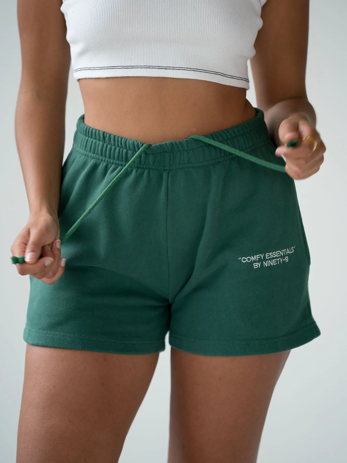 SET - ESSENTIALS - ZIPPER HOODIE AND SHORTS • FOREST GREEN