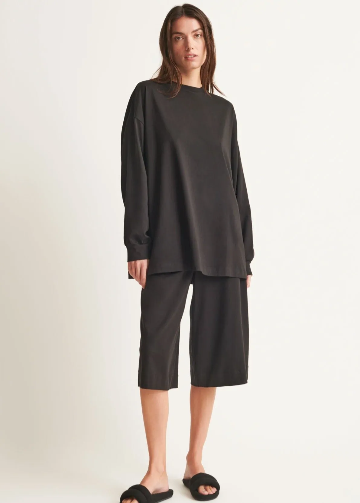 Skin: Baggy Long Lounge Short
