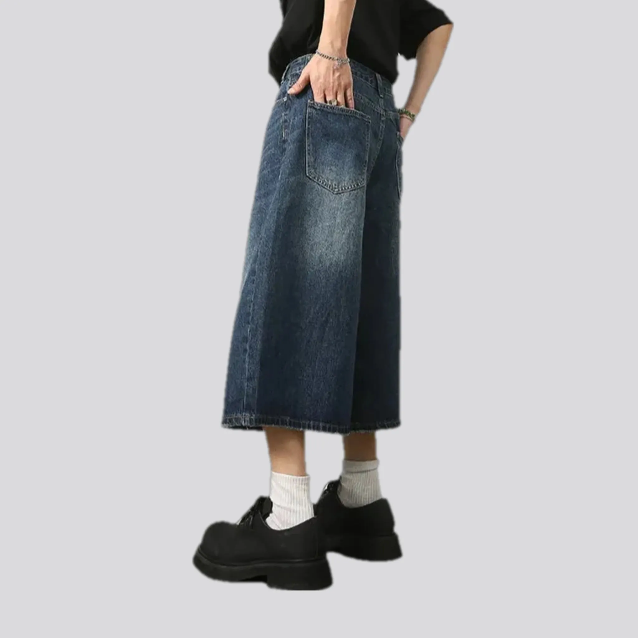 Smooth creased look casual men's jeans shorts