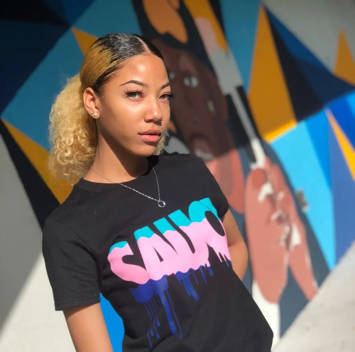 South Beach Sauce | Black Tee