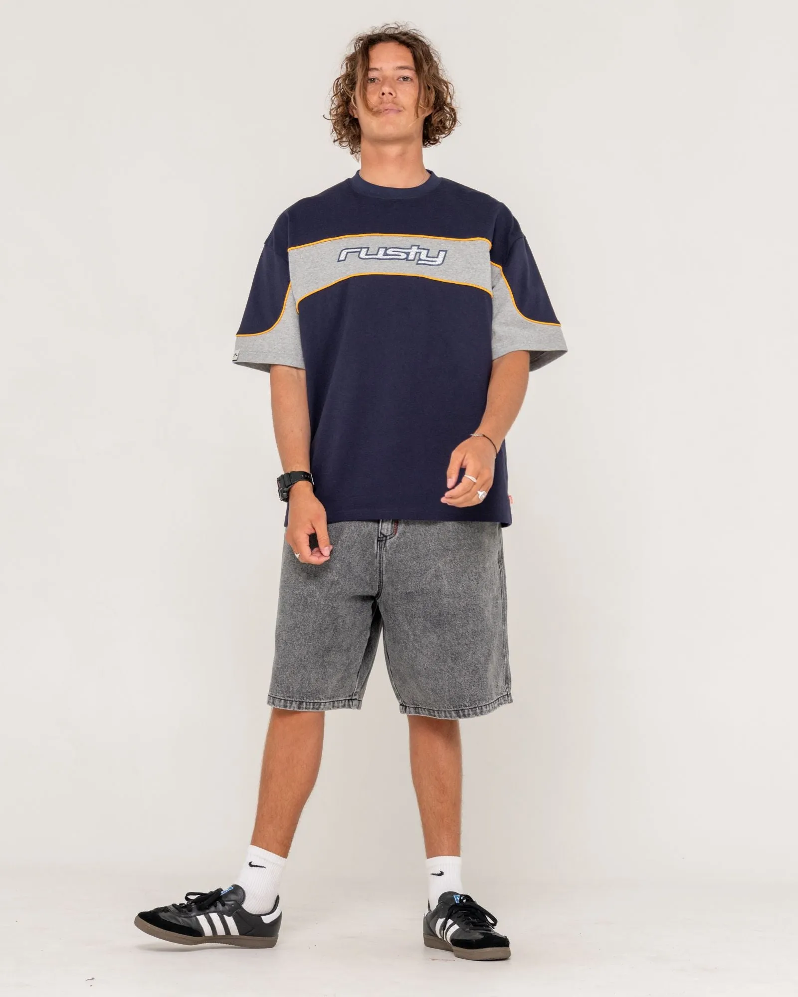 Stitch Up 23" Baggy Jort