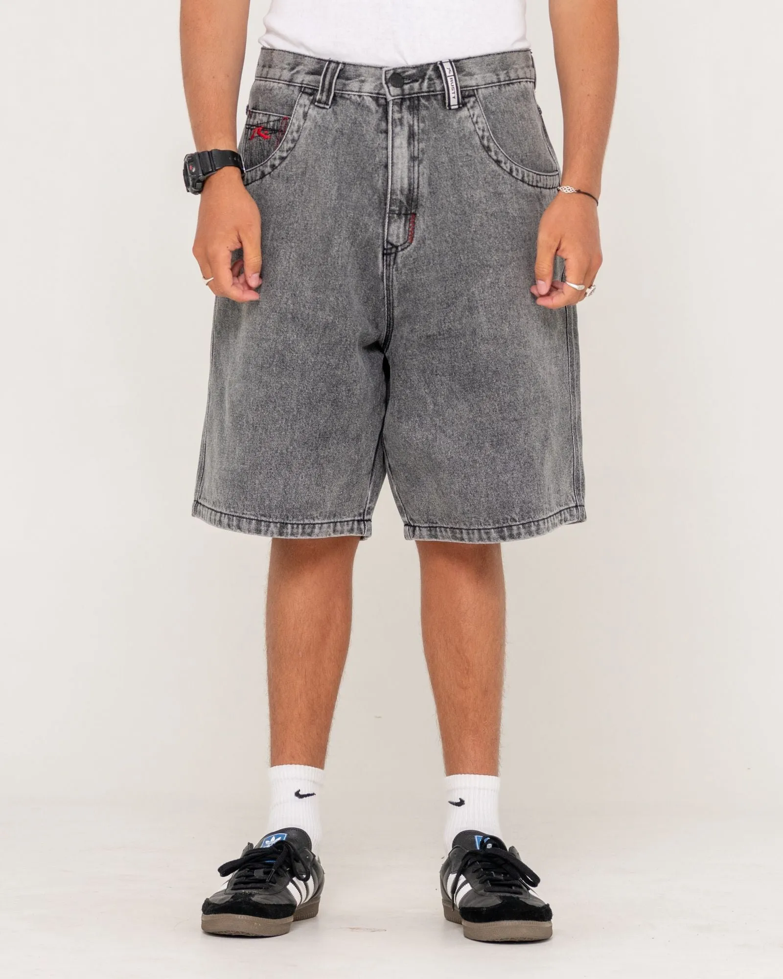 Stitch Up 23" Baggy Jort