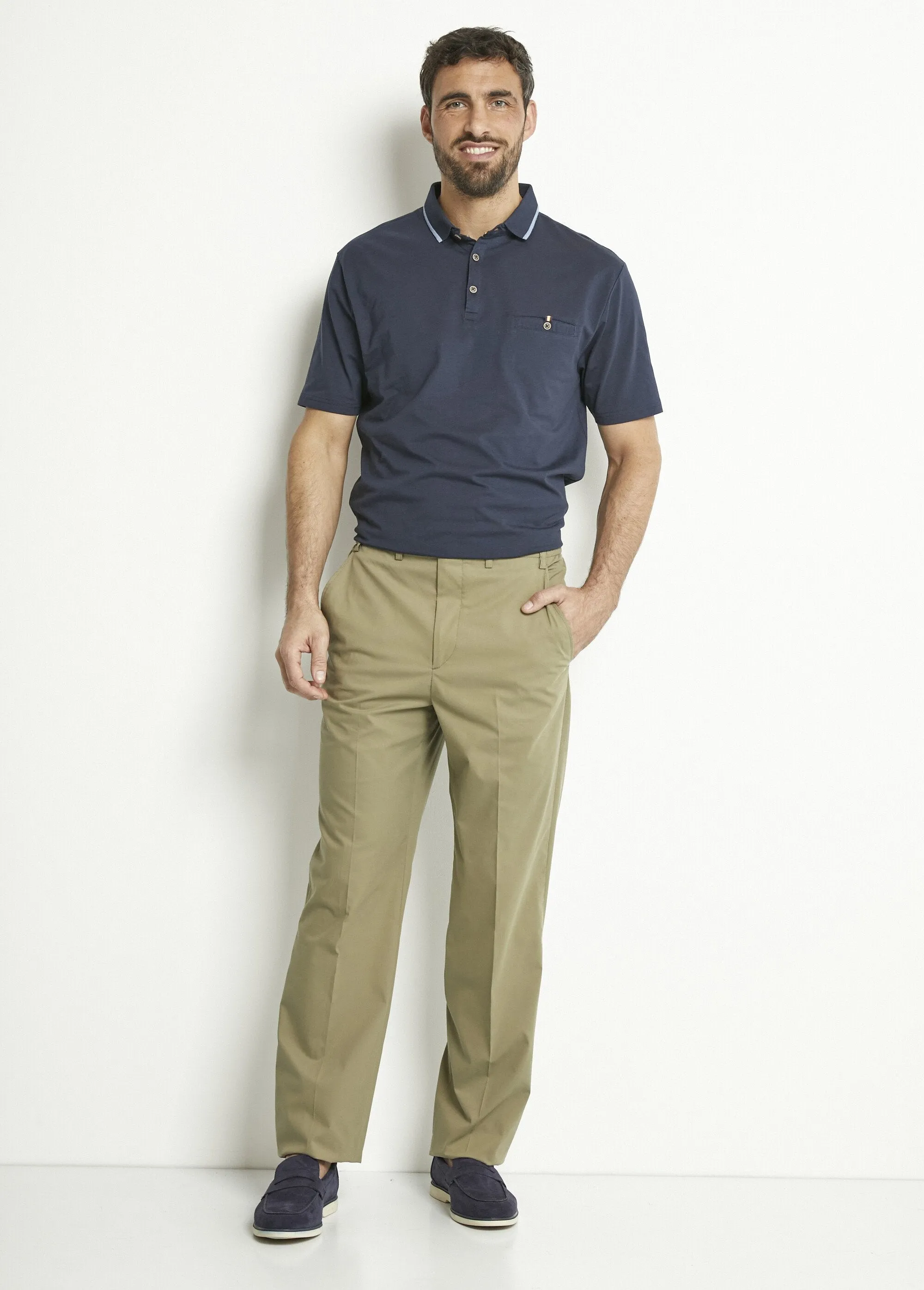 Straight pants with comfortable elasticated waistband
