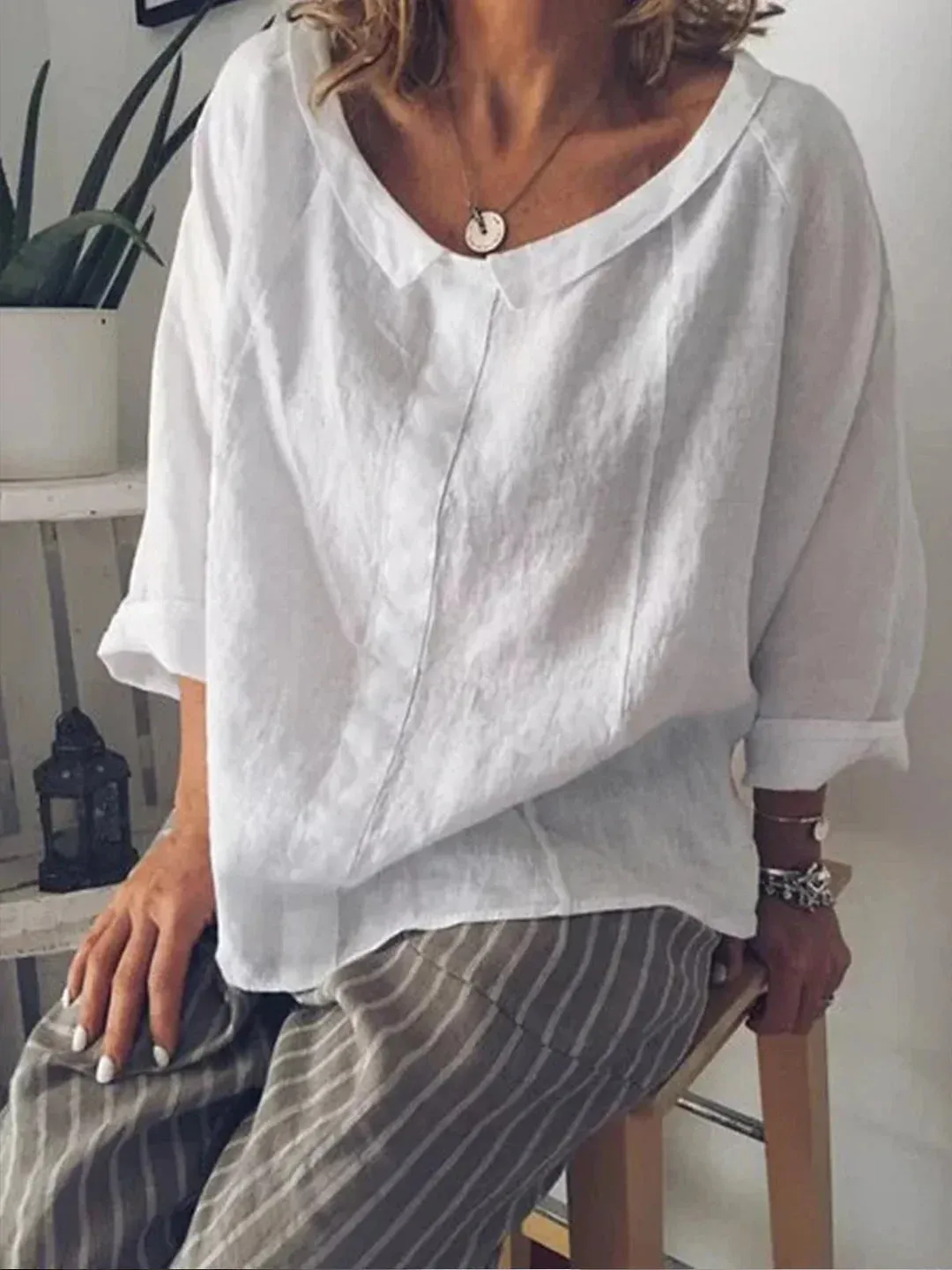 Valentina - Women's plain shirt with small lapels