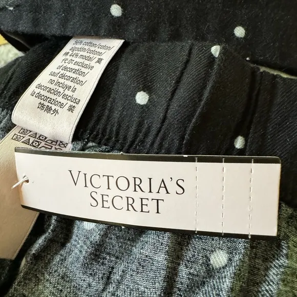 Victoria’s Secret Flannel Pajama Set
