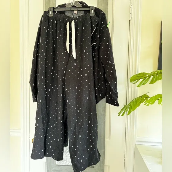 Victoria’s Secret Flannel Pajama Set