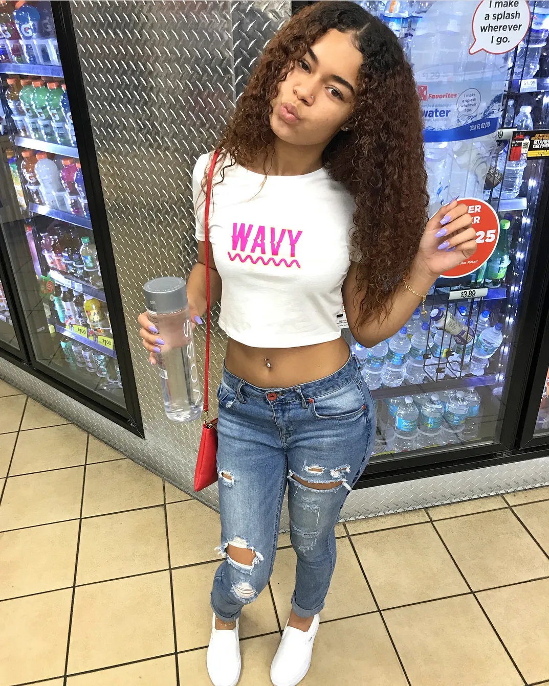 Wavy (S) | White Crop Top Tee