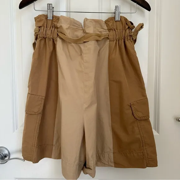 WEEKEND MAXMARA Label-cut Baggy Shorts. Size IT40 US4-6 165/88A.