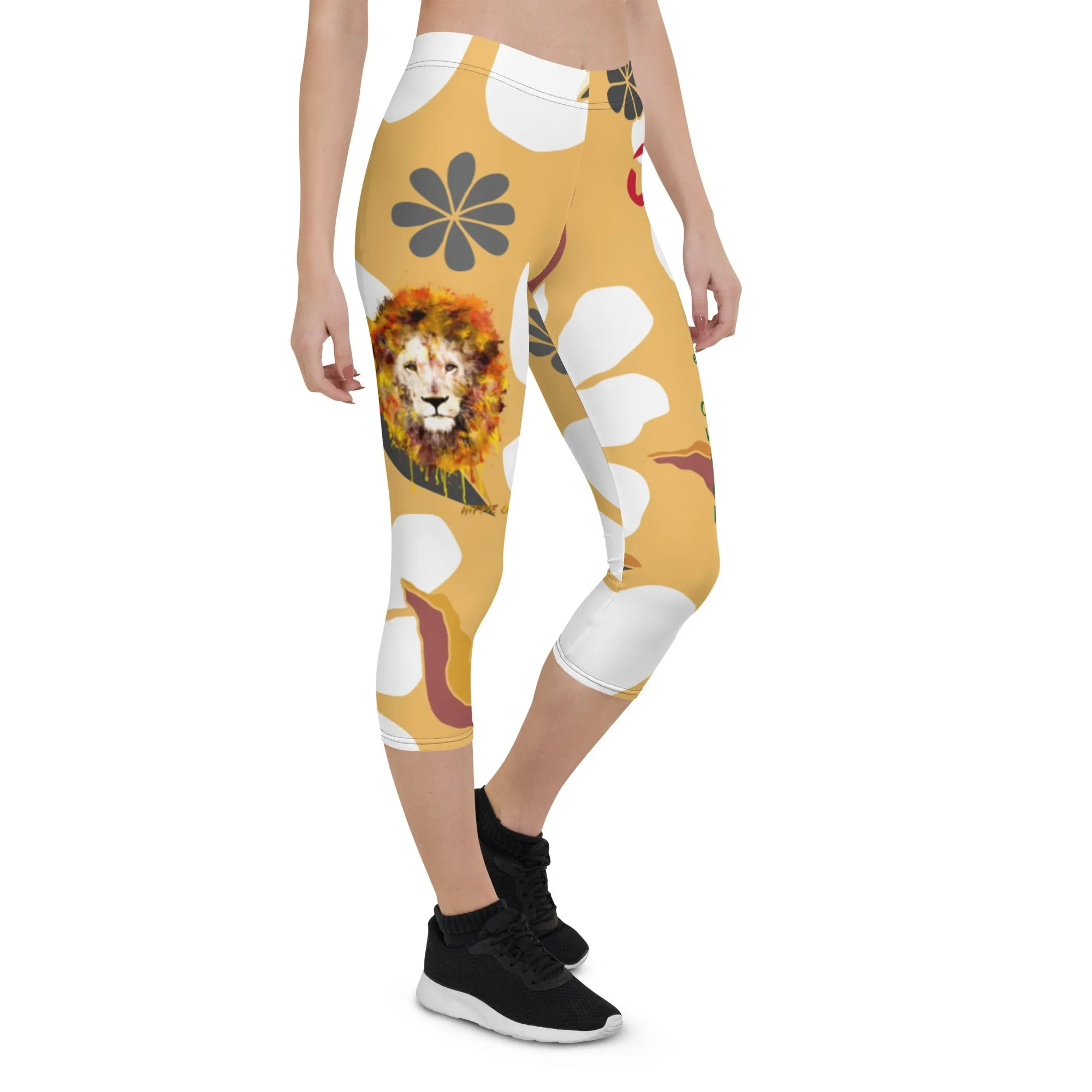 White Flowers Capri Leggings (short)