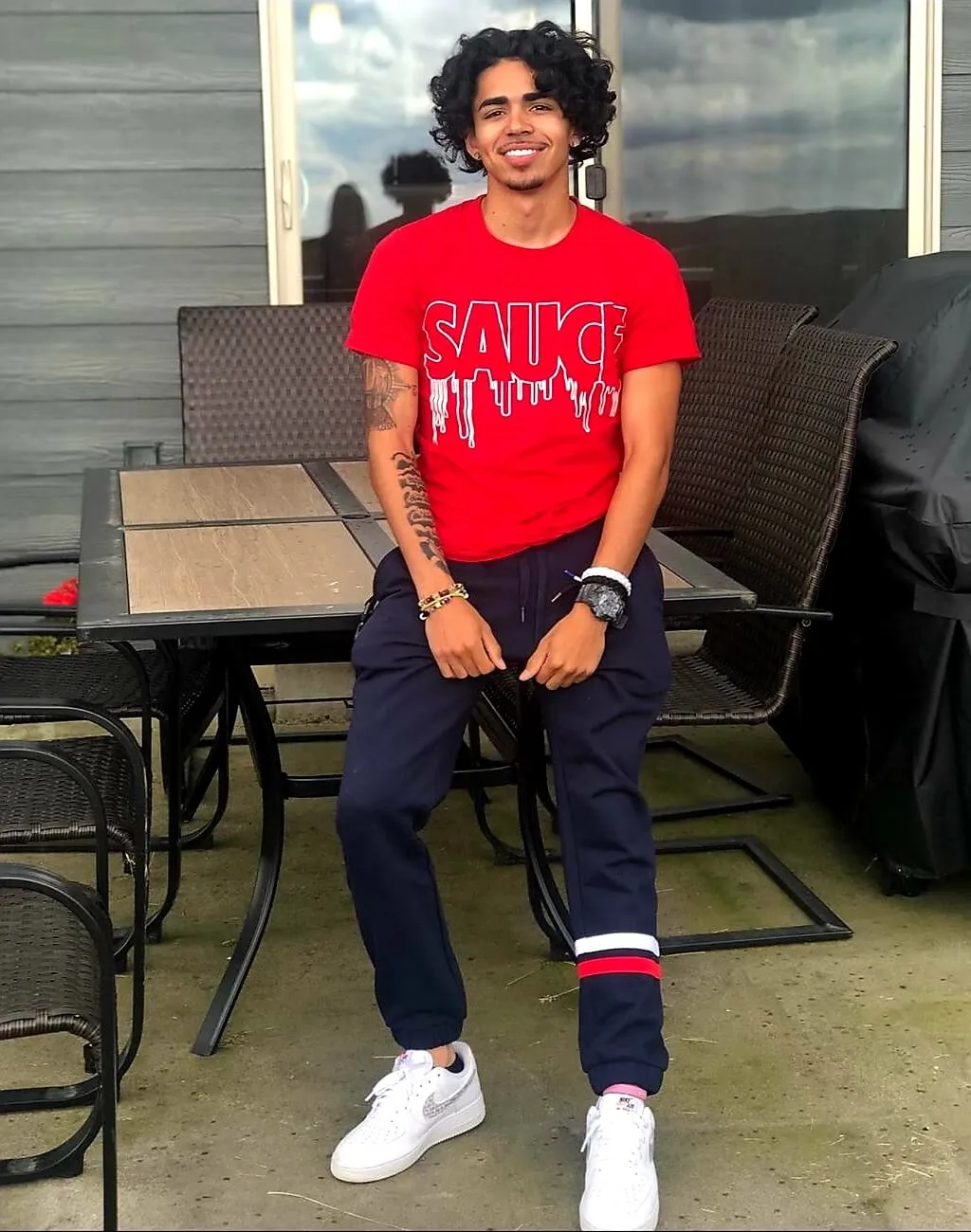 White Sauce Outline | Red Tee