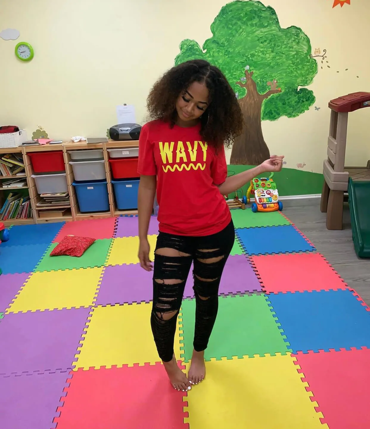 Yellow Wavy | Red Tee